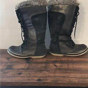 Sorel Black and Gray Winter Boots Cate the Great